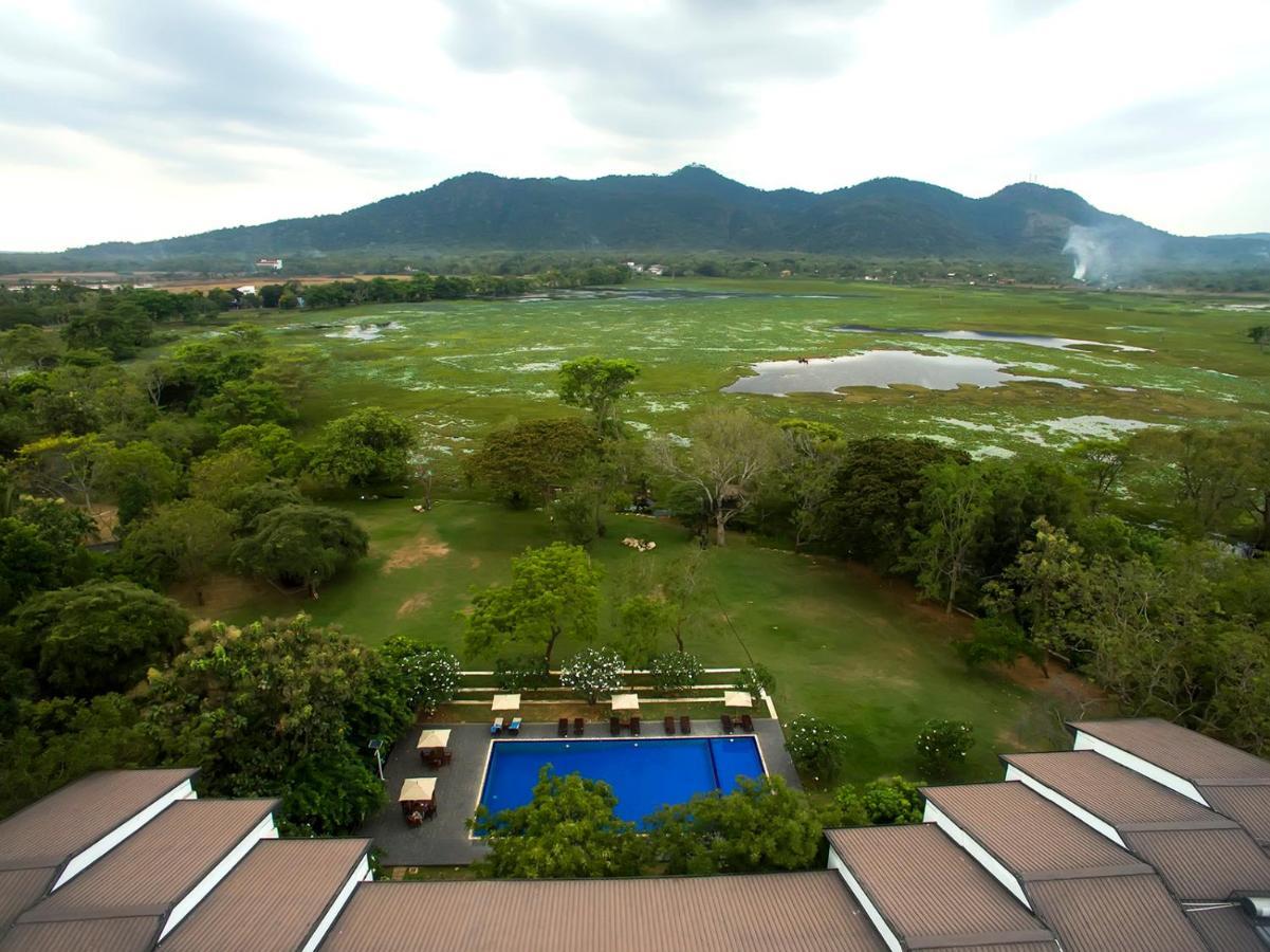 Grand Tamarind Lake Kataragama Dış mekan fotoğraf